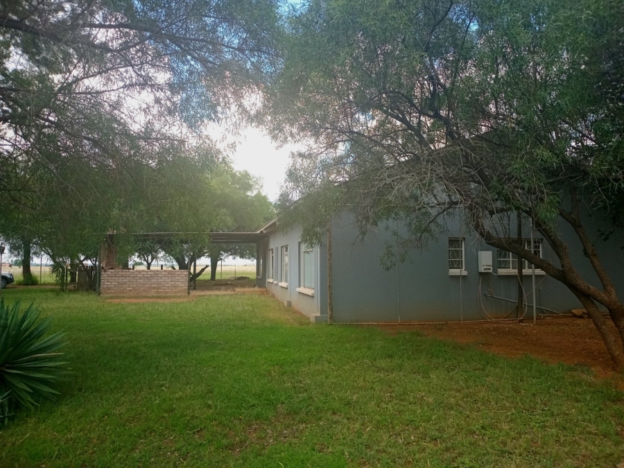 4 Bedroom Property for Sale in Bloemhof Rural North West